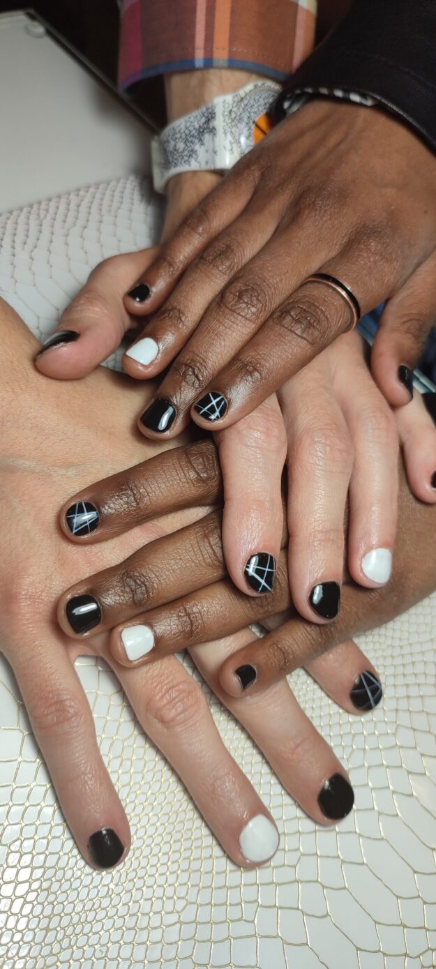 manicura en poble sec