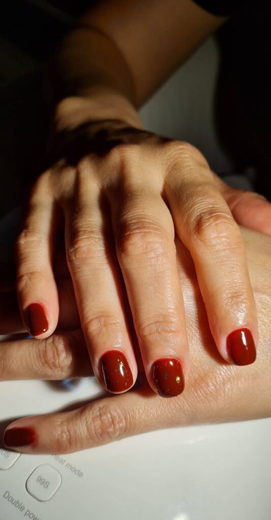 Manicura express semipermanente roja